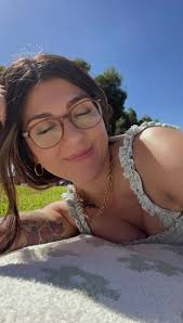 Hi! Lets be besties! #CapCut #creatersearchingsight #contentcreator  #nothingsembarrasing #2025 #fyppppppppppppppppppppppp