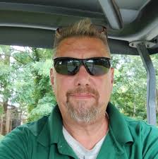 WANT TO SUBMIT YOUR BAND'S MUSIC TO US FOR POSSIBLE AIRPLAY? Here's how to  do it. We don't accept CD submissions for the radio show but you can send  MP3's along with