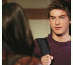 Mike Montgomery is so cute. I'm so happy he's gonna come back! Pretty  little liars