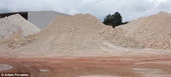 Found in the central piedmont section of georgia, vast deposits of kaolin are mined around sandersville, in the area between macon and augusta.kaolin is a naturally deposited clay used in the manufacture of ceramics as well as in coatings for paper and textiles. Eat White Dirt Documentary Explores Bizarre Southern Tradition Carried Out By Women Daily Mail Online