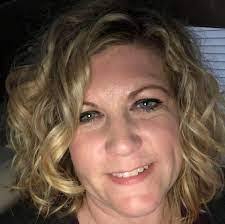 Lori Levasseur's Instagram, Twitter & Facebook