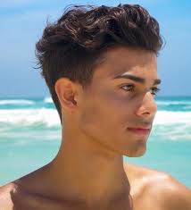 But with endless styling possibilities, the challenge for guys with curly and wavy. Latino Hair Trends 2021 10 Best Hispanic Haircuts For Men