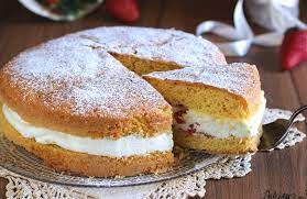 Torta farcita con crema e fragole. Torta Paradiso Farcita Con Fragole E Crema Al Latte Veloce