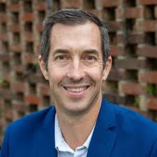 Ariel Hoffman's Instagram, Twitter & Facebook