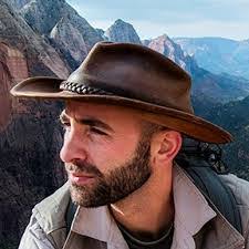 520 pages diététique de l'expérience : Coyote Peterson Favorite Things Color Movie Songs Food Drink Place Personality Favorite Brand