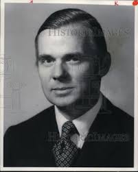 1975 Press Photo Thomas Vail Man of the Year by Sales and Marketing  Executives