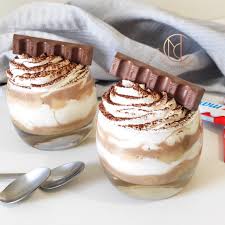 Epingle Par Something Sweet Sur Kinder Country Desserts En 2020 Tiramisu Recette Gateaux Et Desserts Recette Tiramisu Kinder
