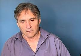 LA JUEZA ROSANA SUAREZ, ACUSÓ AL ABOGADO JORGE TREVOTICH DE SER RESPONSABLE  DE LA DETONACIÓN DE UNA BOMBA DE ESTRUENDO EN LA VENTANA DEL JUZGADO — OPI  Santa Cruz