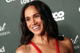 Meghan's father threatens court battle to see his grandchildren