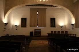 Es la universidad más antigua de españa y del mundo hispánico y la tercera más antigua de europa. Aula Francisco Salinas Claustro Bajo Escuelas Mayores Universidad De Salamanca C Libreros Salamanca Espana Mapio Net