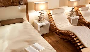 — dry line, wet line and relax line compose, in different designs and atmospheres, this line of armchairs and beds for wellness centers, beauty centers and spas, combining design and functionality with the latest tastes and trends in furniture for beauty centers. Contemporary Chaise Longue Hofer Group Gmbh Wooden For Wellness Center