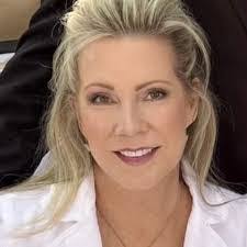 Lorna Grove's Instagram, Twitter & Facebook