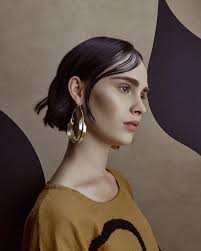 Creative & Artistic Direction: Patricia Castillo @pat_cas Model: Riya  Burakova @teenriya @quetarojas Hair & Makeup: Yoali Cortes & Ixchel Cortes  @yoalicortes_makeup makeup @ixchelcortes_ Styling: Patricia Castillo  @pat_cas Editor: Angel Rojas Figueroa ...