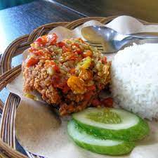 Check spelling or type a new query. Sambel Embeeee Enaaakk Review Eka Febriyani Yummyculinaryid Di Restoran Geprek Bensu Gading Serpong Tangerang