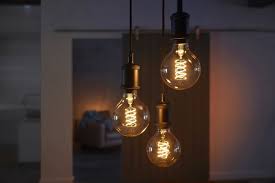Welchen unterschied in der helligkeit erkennst du im vergleich zur schaltung mit nur einem birnchen? Signify Neue Philips Hue Filament Lampen Vorgestellt Golem De