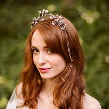 Tocados (en forma de corona) para novias