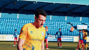 James michael weir (born 4 au­gust 1995) is an eng­lish pro­fes­sional foot­baller who plays as a mid­fielder for pohronie in the slo­vak for­tuna liga. Fortuna League Match Senica V Fk Pohronie On 06 Mar 2021