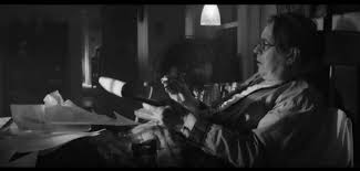 Гари олдман, аманда сайфред, лили коллинз и др. Watch Gary Oldman Struggles To Write In David Fincher Film Mank Upi Com