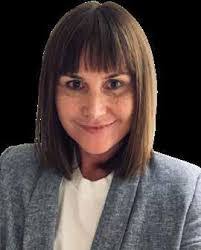 Sara Bashir's Instagram, Twitter & Facebook