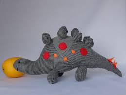 Spielzeug Dino Kuscheltier Aus Socken Basteln Ideas Socken Tiere Basteln Mit Socken Sockentiere