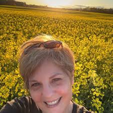 🎄🎶 You've seen Devan, Paige, and Matt Ballagh light up the VPP stage in  previous productions, but now they're bringing the whole Ballagh Family for  a sleigh-load of fun at The VPP