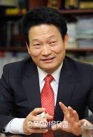 민주당 송영길 의원이 소셜미디어에 노래를 부르는 영상을 하나 올렸는데요. ì†¡ì˜ê¸¸ ì˜ì› ì‚¬ë²•ê³ ì‹œ ëª¨ë…ì£„ ê³µë¶€ 2ë…„ë§Œì— ì´ˆê³ ì† í•©ê²© ë§¤ì¼ê²½ì œ