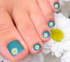 Diseño de uñas elegantes/decoración de uñas pie mariposa/uñas decoradas para pie en tono amarillo. Faciles Flores Decoracion Unas Pies Elegantes Unas Acrilicas