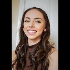 Lindsey Yeager's Instagram, Twitter & Facebook