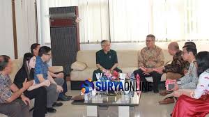 This photo does not represent the actual location. Bank Maspion Semakin Getol Kembangkan Umkm Alim Markus Umkm Maju Indonesia Makmur Surya
