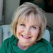 تملك في أجمل مناطق عمان شارع المطار بالقرب من مدرسة الشويفات الدولية ومدرسة  الجاليات الدولية.👌🏻 يقع الموقع ضمن منطقة فلل، تصلح للبناء أو للاستثمار  على المدى القريب ضمن منطقة واعدة وبسعر منافس