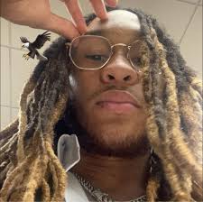 I'm pretty happy with the outcome of my homemade hood strut kit. No plans  as of now to produce these because I need to figure out logistics, but I am  considering it. |