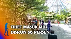 1,479 likes · 84 talking about this · 13,561 were here. Madiun Madiun Umbul Square Berikan Diskon 50 Persen Hingga Tiket Gratis Untuk Menarik Pengunjung Youtube