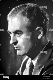 Peter brian medawar hi-res stock photography and images