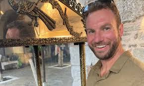 Chad Cluff's Instagram, Twitter & Facebook