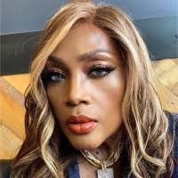 Sandra Shelton's Instagram, Twitter & Facebook