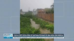 Chuva provoca transtornos em Feira de Santana