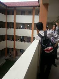 Kolej matrikulasi kelantan (kmkt) ialah kolej matrikulasi yang telah ditubuhkan di malaysia. Ini Belog Dally Minggu Orientasi Di Kolej Matrikulasi Kelantan