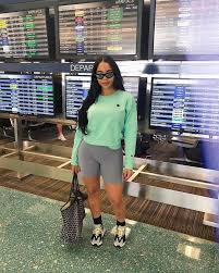 Black Biker Shorts Outfit Ideas Lucy On Instagram Cozy Fits Matter Champion Crewneck Boohoobasics Biker Shorts Yeezy700 Cool Summer Outfits Summer Outfits Yeezy Outfit