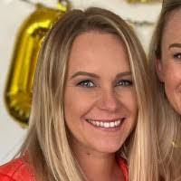 Jen Pagan's Instagram, Twitter & Facebook