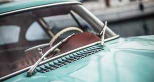 Mercedes Benz Revealed The Production 300 Sl Gullwing Alongside The Similarly Styled 190 Sl At The 1954 Internation Mercedes 300sl Mercedes Mercedes Benz 300