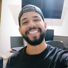 Hello, I need your opinion. I'm thinking of getting a PC for my second year  in architecture. I already have a laptop that runs Revit and SketchUp fine,  but it has a