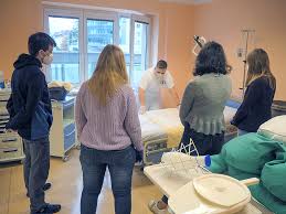 Spustili jsme pro vás nový web www.covidtestliberec.cz kde najdete veškeré důležité informace na jednom místě včetně rezervačního formuláře. Spolu S Cervenym Krizem Poradame Certifikovane Kurzy Pro Dobrovolniky Pecovatele T Uni Zpravodaj Technicke Univerzity V Liberci