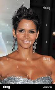 Los Angeles, USA. 24th October, 2018. Reel Recovery Film Festival, Writers  in Treatment founder Leonard Buschel (left) and film director Tess Sweet  (opening short film "Clean Daze") attend Opening Night Reception of