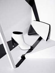 Black And White Objects 17 Trendy Photography Black And White Objects In 2020 Fashion Still Life Still Photography Creative Fashion Photography
