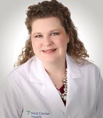 Courtney Maxfield's Instagram, Twitter & Facebook