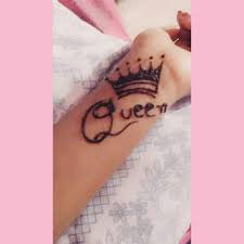 I made these henna or mehndi tattoos very slowly , u all can make this design very easily. Mehndi Tattoo Queen Tattoo Ridhi S Passionate Mehndi Art Facebook