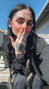 Sunshine and gardening 🍃 while being in my pjs because today is my day  off. Zero shame. I can't wait for hiking. The PNW has my heart. 🖤