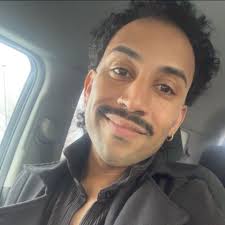 Michael Roman (@mikeyxpoohx16) • Facebook