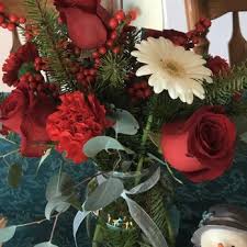 From custom wedding floral to just because arrangements, you can be sure that whatever you're celebrating, flowers will serve as the perfect gift. The Best 10 Florists Near Menomonee Falls Wi 53052 Last Updated August 2021 Yelp
