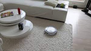 In unserem saugroboter vergleich fließen alle testergebnisse ein! Saugroboter Medion Auf Teppich Youtube